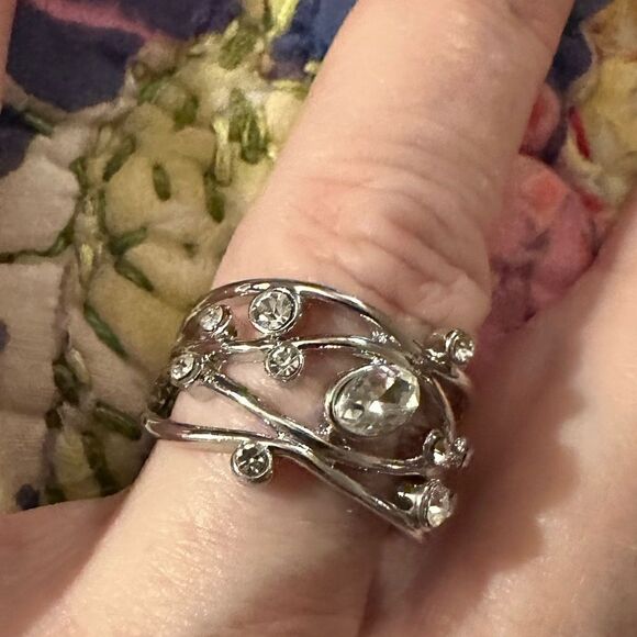 Ornate Rhinestone Cluster Swirls Silver Ring - Picture 2 of 7